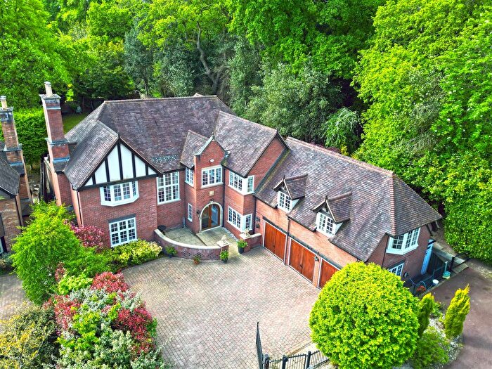 6 Bedroom Detached House For Sale In Blackroot Road, Four Oaks, B74