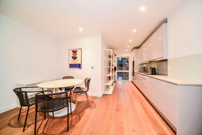 2 Bedroom Flat To Rent In Lismore Boulevard, Colindale, London, NW9