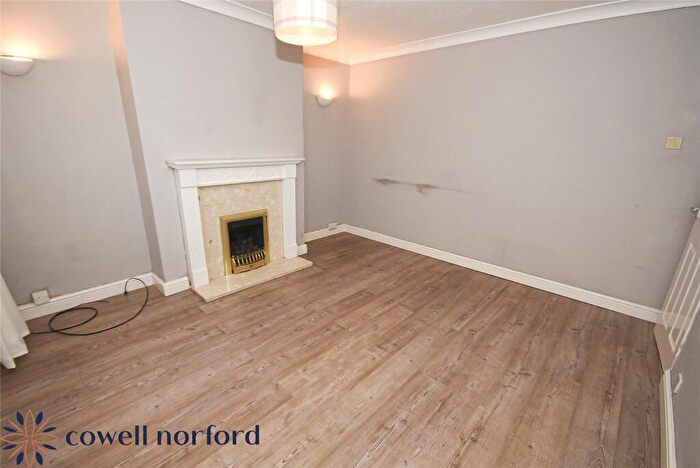 2 Bedroom Bungalow For Sale In Bedford Avenue, Shaw, Oldham, Greater Manchester, OL2