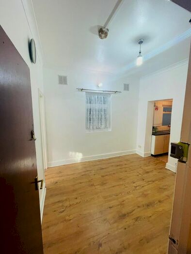 2 Bedroom Flat To Rent In Norman Road, London, E11