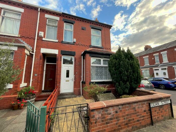3 Bedroom End Of Terrace House To Rent In Lillian Street, Old Trafford, Manchester, M16