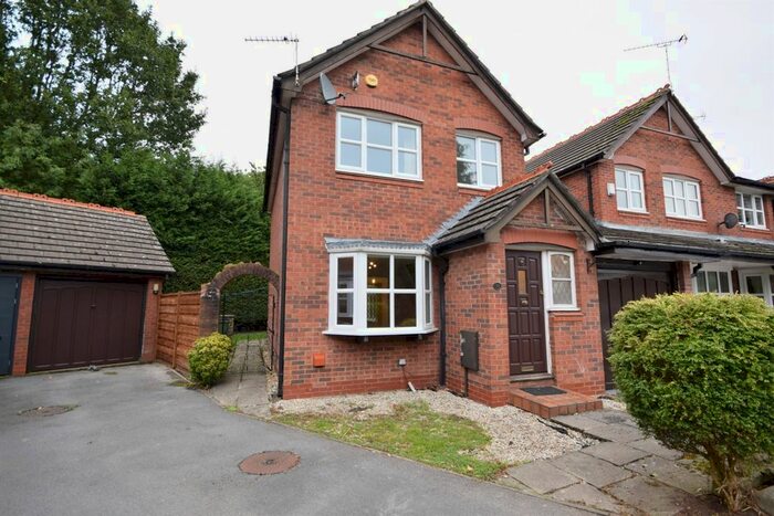 3 Bedroom Semi-Detached House To Rent In Cuthbert Road, Cheadle, SK8