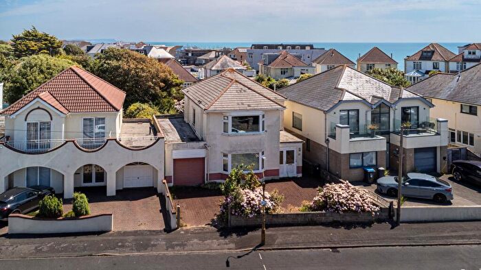 3 Bedroom Detached House For Sale In Grange Road, Bournemouth, BH6