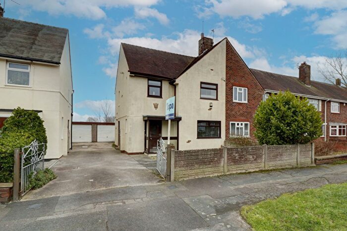 3 Bedroom End Of Terrace House For Sale In Deepdale Road, Blackpool, FY4