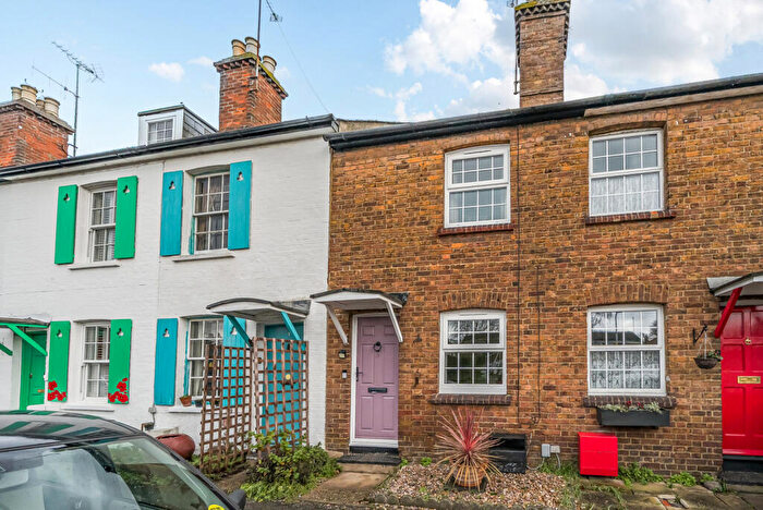 2 Bedroom Terraced House For Sale In Lansdowne Terrace, The Grove, Twyford, Reading, RG10