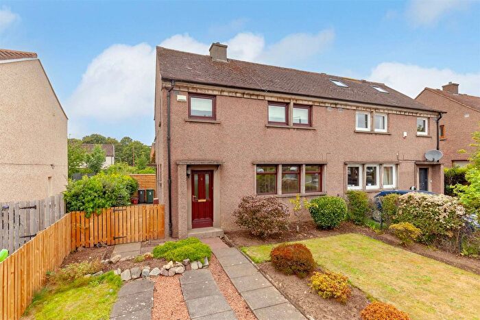 3 Bedroom Property For Sale In Sighthill Neuk, Sighthill, Edinburgh, EH11