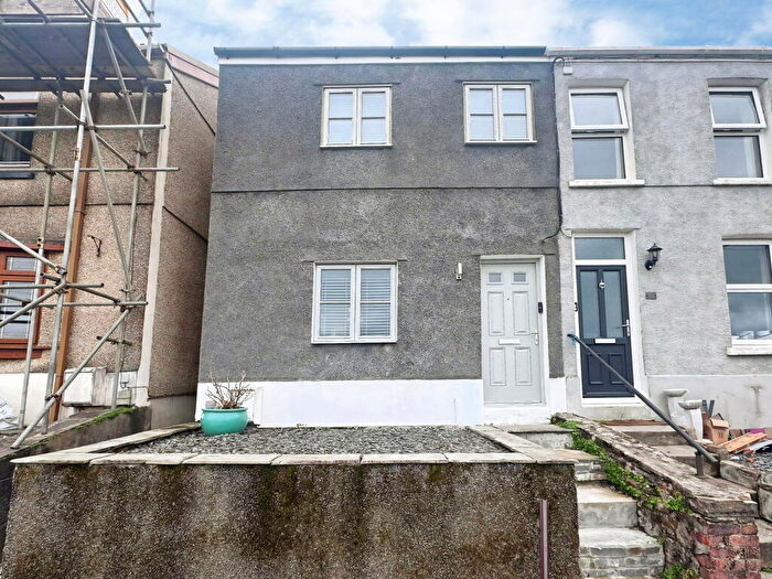 3 Bedroom Semi Detached House For Sale In New Road, Cilfrew, Neath, SA10