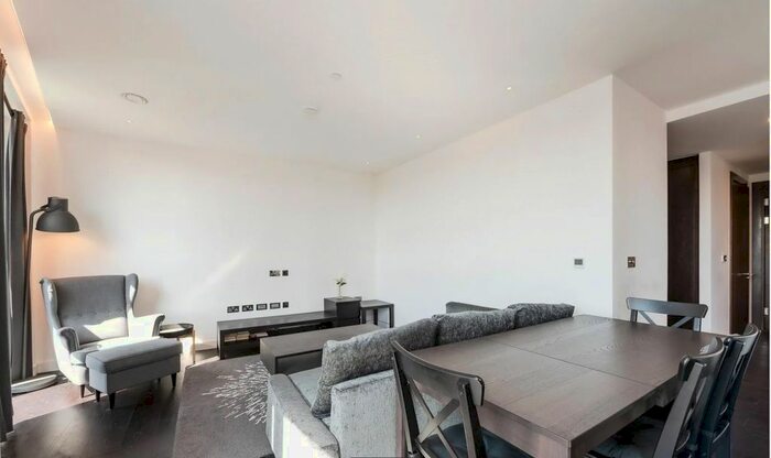 2 Bedroom Flat To Rent In Ponton Road, London, SW11