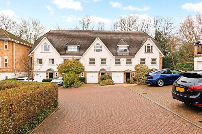 3 Bedroom House To Rent In Penners Gardens, Surbiton, Surrey, KT6