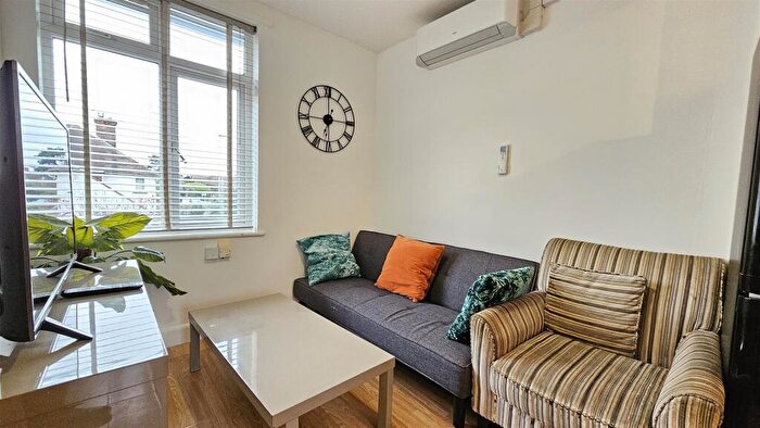 2 Bedroom Flat To Rent In Arbury View, Arbury Road, Cambridge, CB4