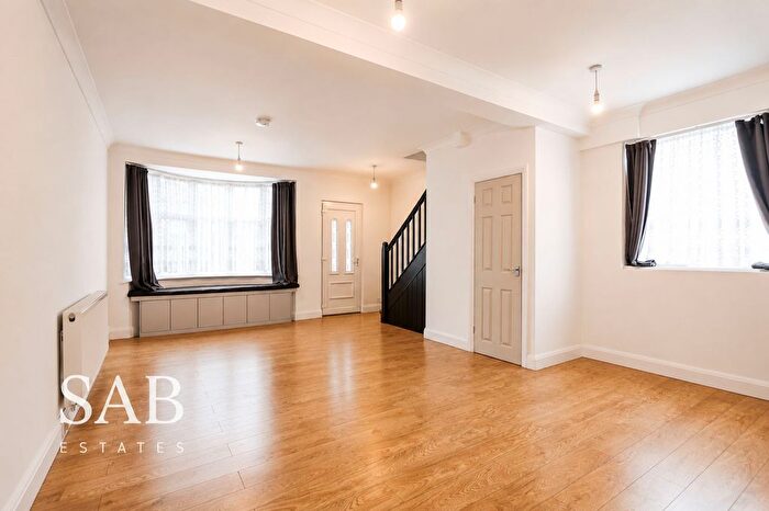 3 Bedroom Terraced House To Rent In Cressage Close, Southall, UB1