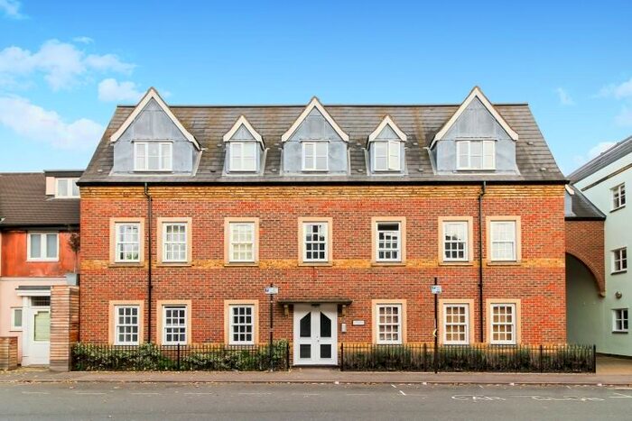 2 Bedroom Flat To Rent In St Thomas Street, City Centre, OX1