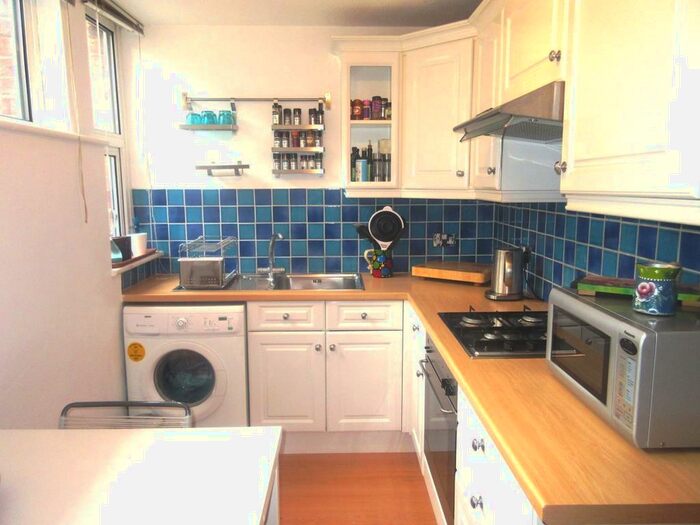 1 Bedroom Flat To Rent In Mowatt Close, N19