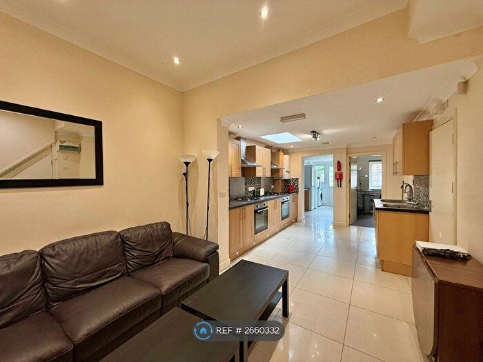 8 Bedroom Terraced House To Rent In Blenheim Road, Reading, RG1