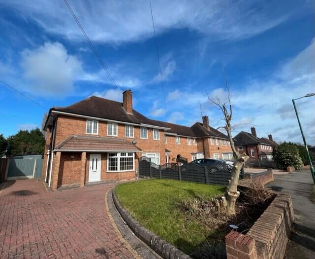 3 Bedroom House To Rent In Fallowfield Road, Solihull, B92