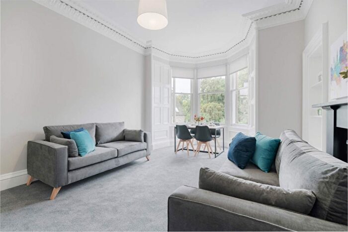 3 Bedroom Flat To Rent In Ardmillan Terrace, Edinburgh, EH11