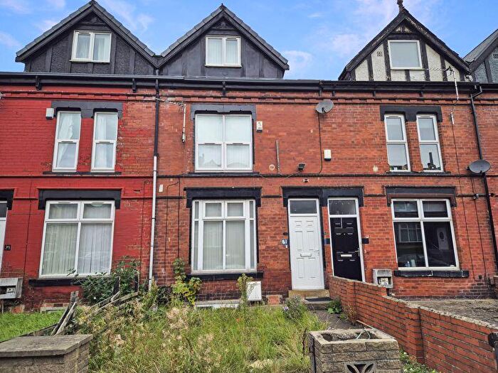 6 Bedroom Terraced House For Sale In Royal Park Avenue, Leeds, LS6