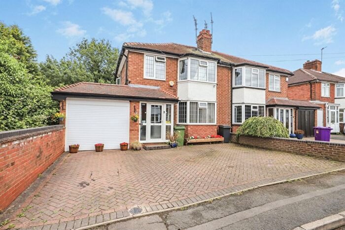 3 Bedroom Semi-Detached House For Sale In Chestnut Way, Finchfield, Wolverhampton, WV3