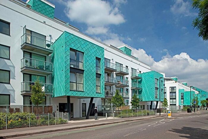 2 Bedroom Flat To Rent In B Drayton Park, Highburamp;Islington, Holloway, Emirates Stadium, London, N5