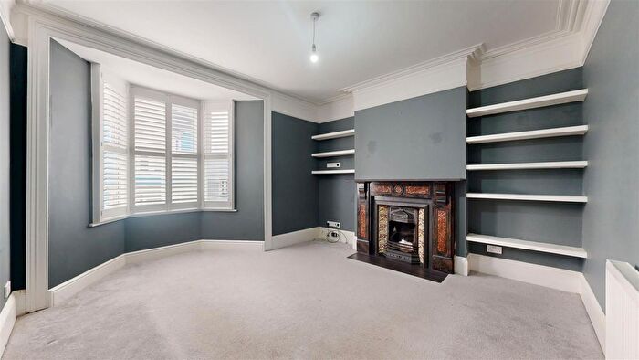 3 Bedroom Terraced House To Rent In Fortuneswell, Portland, DT5