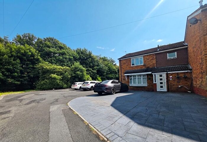 4 Bedroom Property To Rent In Alderford Close, Wolverhampton, WV8