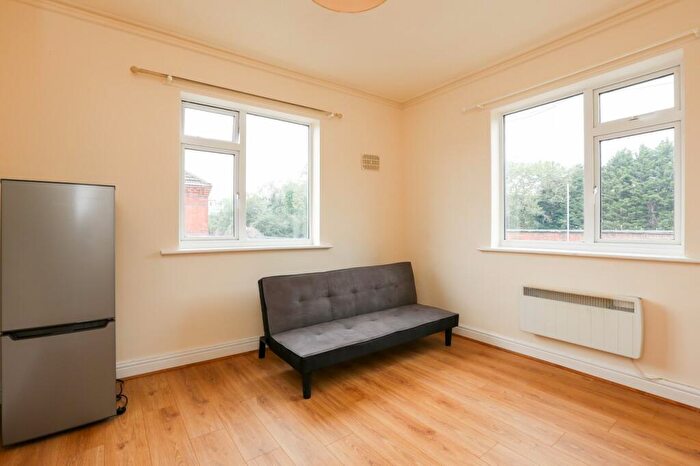 1 Bedroom Flat To Rent In Erith Road, Leicester, LE2