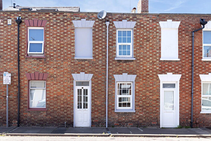 2 Bedroom Terraced House To Rent In Albert Street, GL50