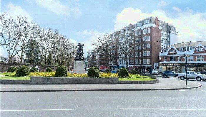 5 Bedroom Apartment To Rent In Strathmore Court, Park Road, St John's Wood, London, NW8