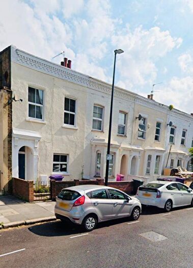 4 Bedroom Terraced House To Rent In Bow Common Lane, Bow, Mile End, Stepney Green, London, E3