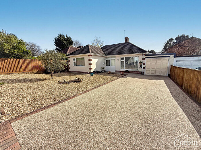 2 Bedroom Detached Bungalow For Sale In Brook Close, Bournemouth, BH10