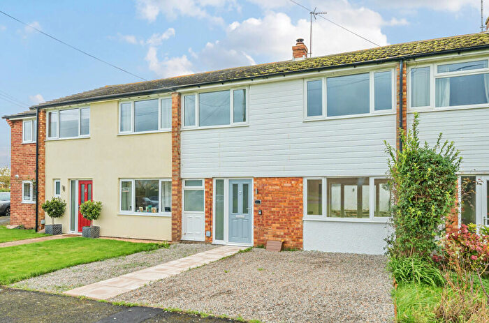 3 Bedroom Terraced House For Sale In Church Close, Longcot, Faringdon, Oxfordshire, SN7