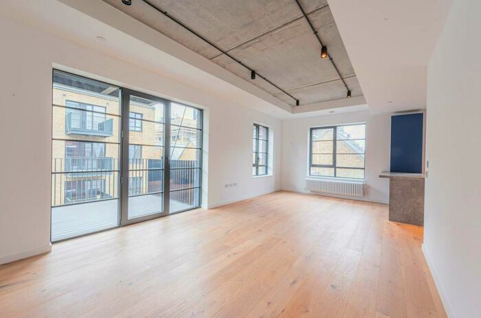 1 Bedroom Flat To Rent In Agar House, Canary Wharf, London, E14