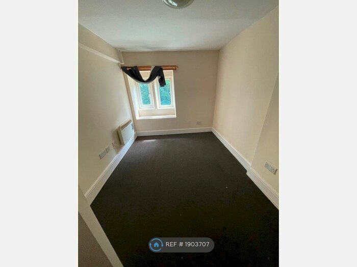 1 Bedroom Flat To Rent In Devonshire Street, Huddersfield, HD1