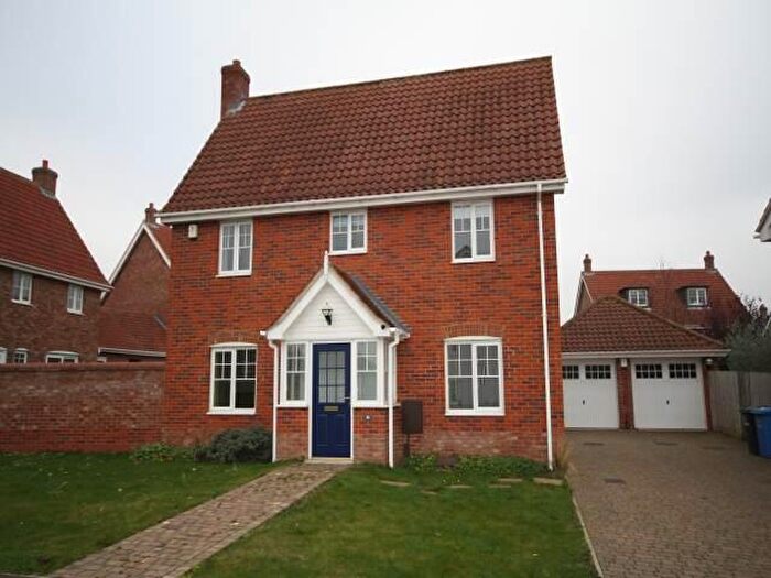3 Bedroom House To Rent In Barnham Close, Chapel Break, Norwich, NR5