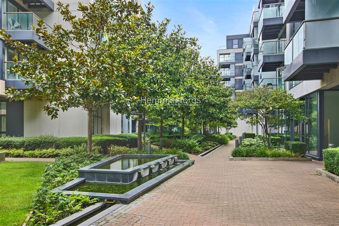 1 Bedroom Flat To Rent In Dance Square, London, EC1V