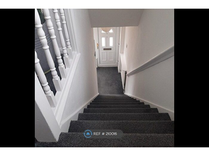 4 Bedroom End Terrace House To Rent In Flimwell Close, Bromley, BR1