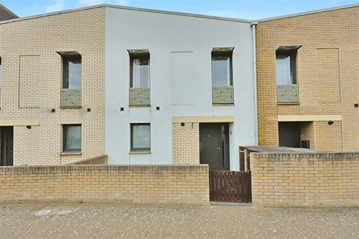 3 Bedroom Terraced House For Sale In Shepherd Purse Way, Norwich, NR5