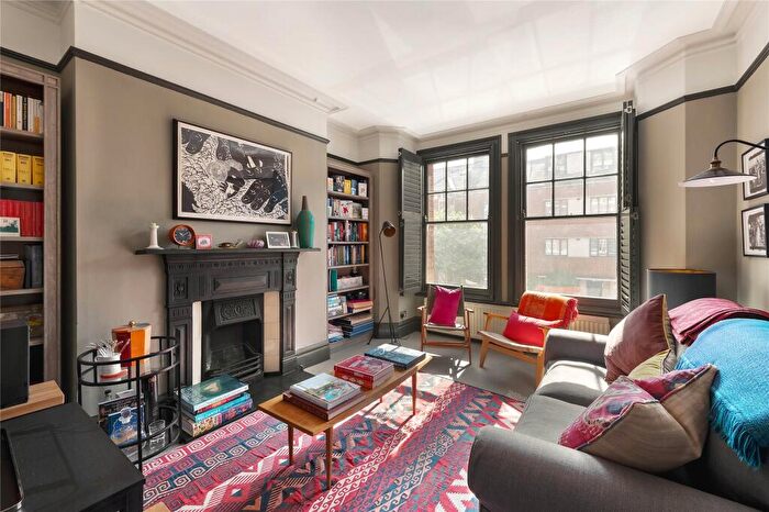 2 Bedroom Flat For Sale In Cambridge Mansions, Cambridge Road, London, SW11