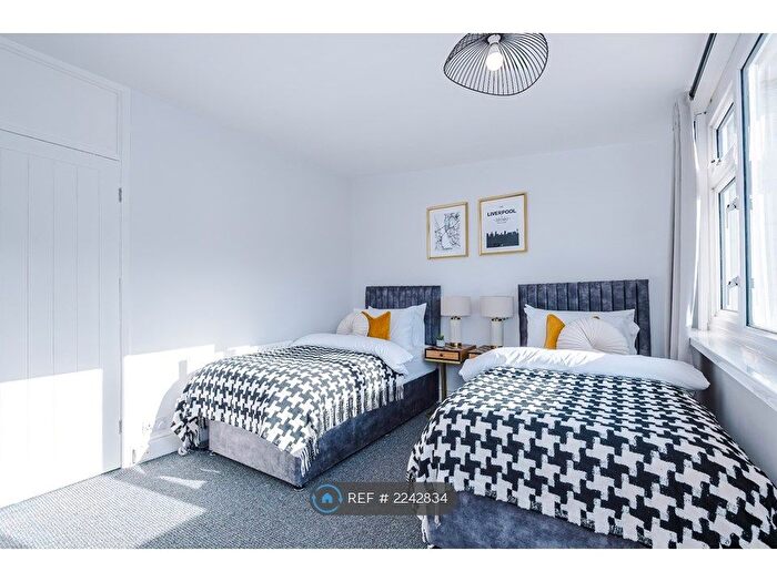 3 Bedroom Semi-Detached House To Rent In Newton Way, Liverpool, L3