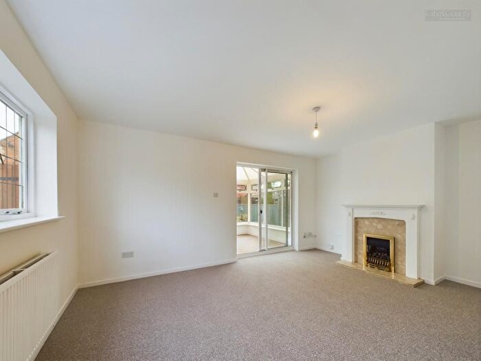 3 Bedroom End Of Terrace House For Sale In Rothwell Way, Peterborough, PE2