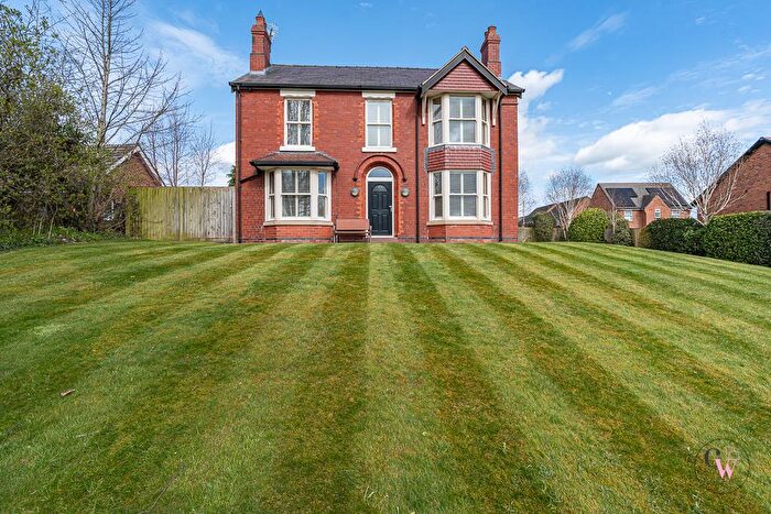 4 Bedroom Detached House For Sale In Swanlow Lane, Winsford, CW7