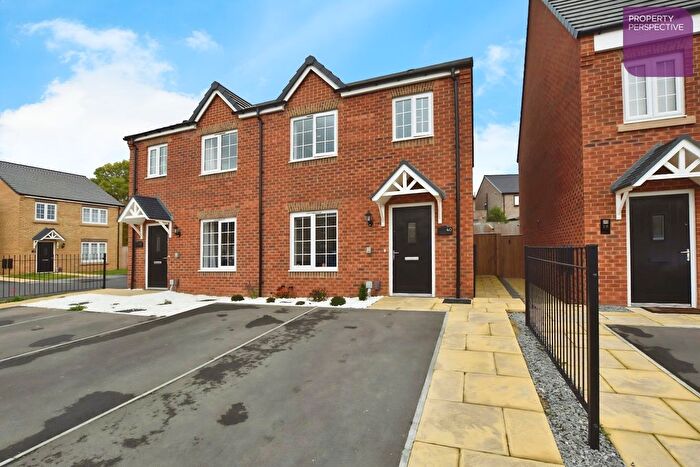 3 Bedroom Semi Detached House For Sale In Trusdale Avenue, Dinnington, Sheffield, S25