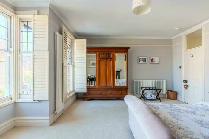 5 Bedroom Terraced House To Rent In St. Albans Road - Westbury Park, BS6