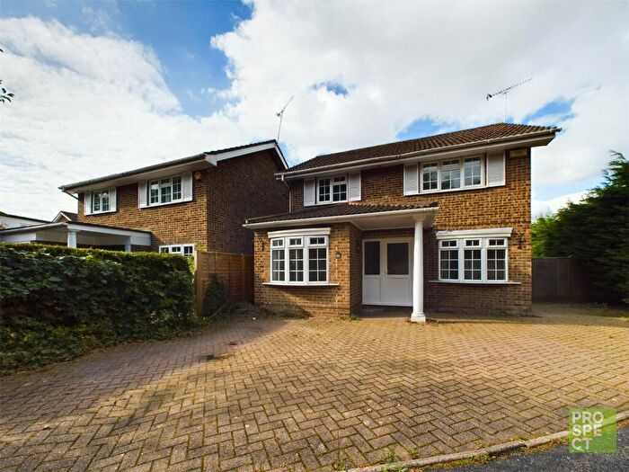 4 Bedroom Detached House To Rent In Ashbury Drive, Blackwater, Camberley, Surrey, GU17