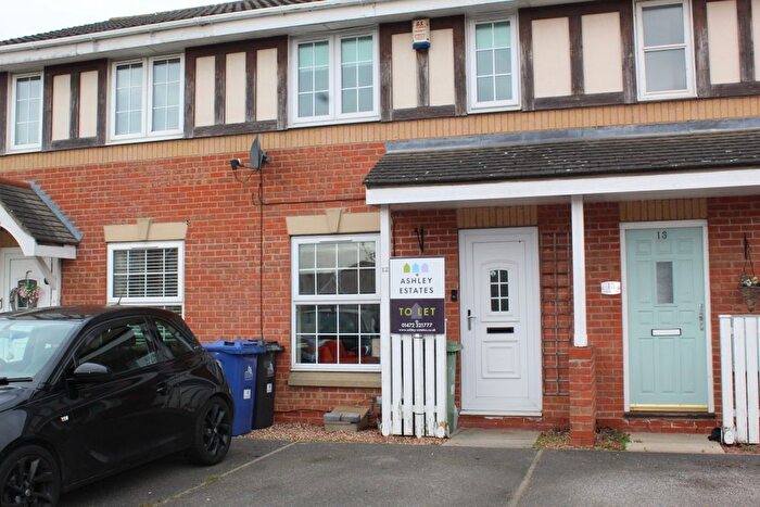 2 Bedroom Town House To Rent In Buckingham Grove, Grimsby, DN33