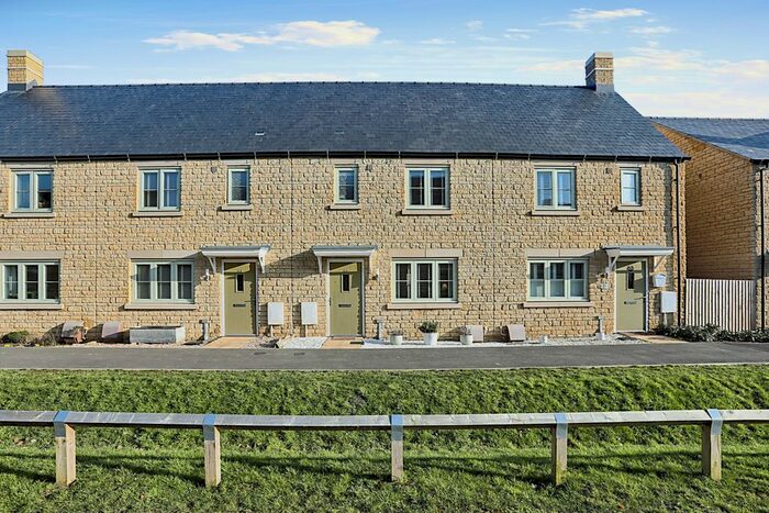 3 Bedroom Terraced House For Sale In Windsor Road, Moreton-In-Marsh, Gloucestershire, GL56