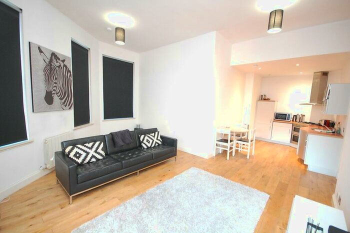 2 Bedroom Flat To Rent In Crimon Place, City Centre, Aberdeen, AB10