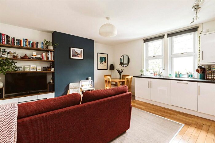 2 Bedroom Apartment To Rent In Cromwell Road, St. Andrews, Bristol, BS6