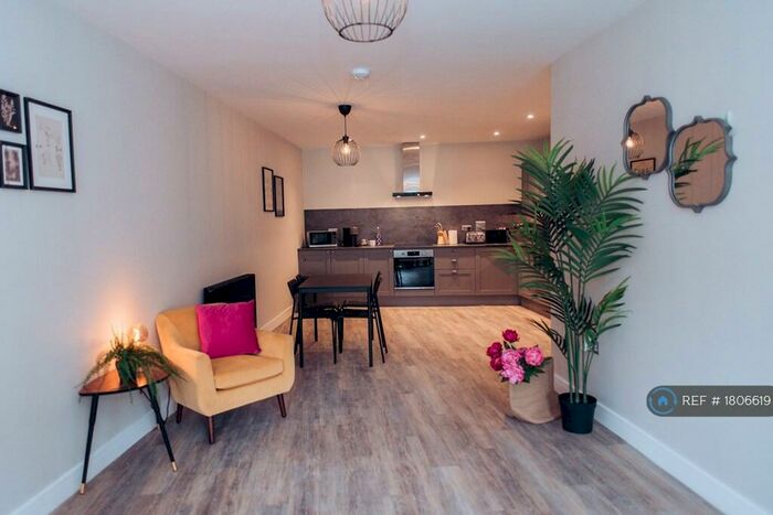 2 Bedroom Flat To Rent In Southside Street, Plymouth, PL1