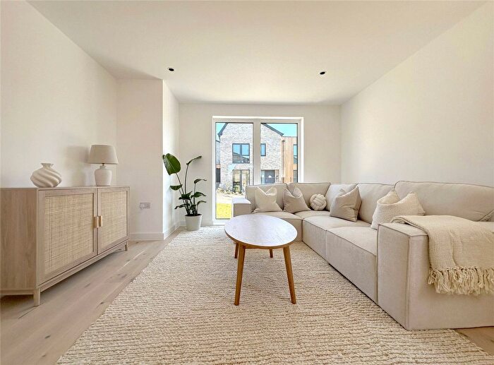 4 Bedroom Semi-Detached House To Rent In Pinhoe, Exeter, EX4